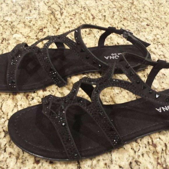 ARIZONA JEAN CO Black flat (AZ MARLEY) Sandals Size 6.5 M - NEW in BOX - Picture 2 of 8